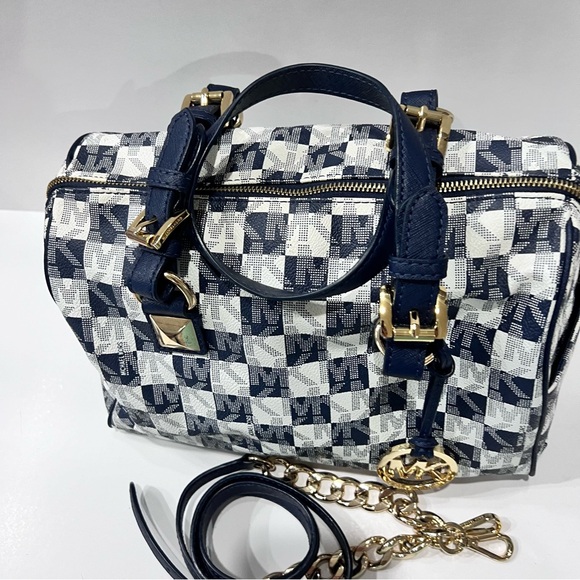 Michaels Kors Grayson medium empire satchel EUC - Picture 3 of 13